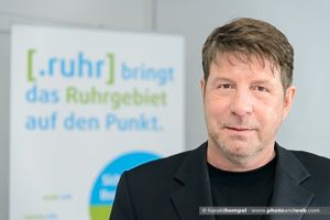 Peter Gärtner bei der Pressekonferenz dot.ruhr